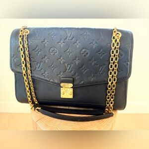Louis Vuitton Black Empreient Leather like new